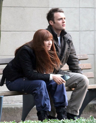Illustration for article titled Fringe set pics